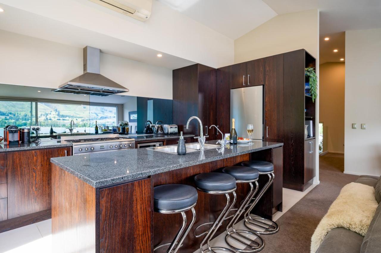 Luxury Lakeview Vista Apartment Wanaka Buitenkant foto